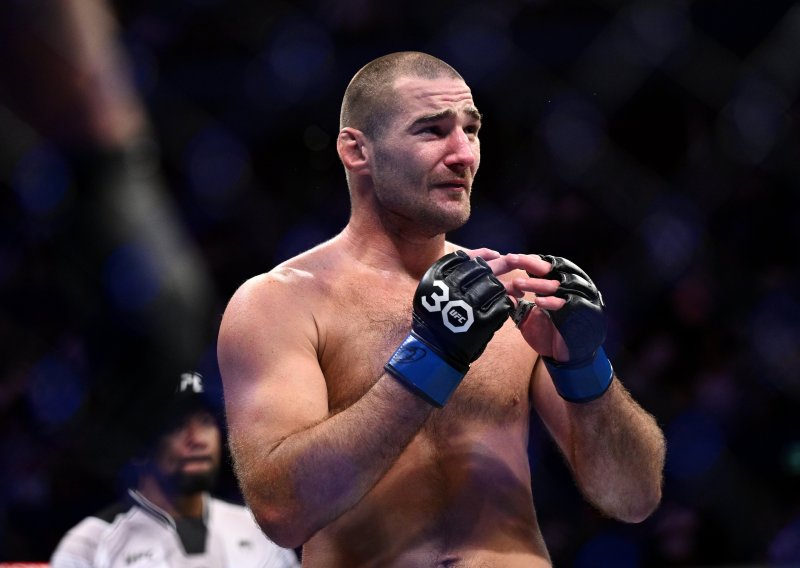 Senzacija u UFC-u: Neporaženi Dagestanac izgubio prvi put u karijeri i ostao bez titule