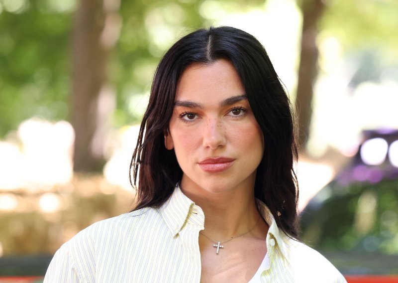 Dua Lipa tuži Samsung za 15 milijuna dolara: Koristili su njeno lice bez dopuštenja