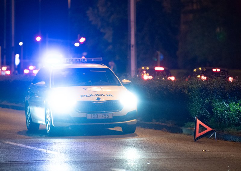 Sudar četiri automobila kod Omiša, troje ozlijeđenih