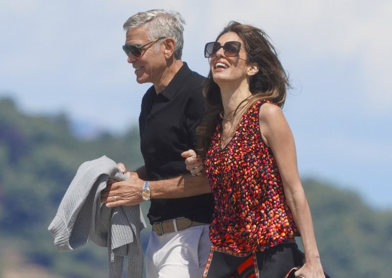 Amal Clooney vratila je kontroverzan ljetni komad u modu: Nije ni minica ni kratke hlače