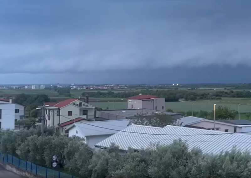 Kakvo nas nevrijeme čeka? U Istri snimljen 'shelf' oblak; javio se DHMZ: 'Budite spremni'