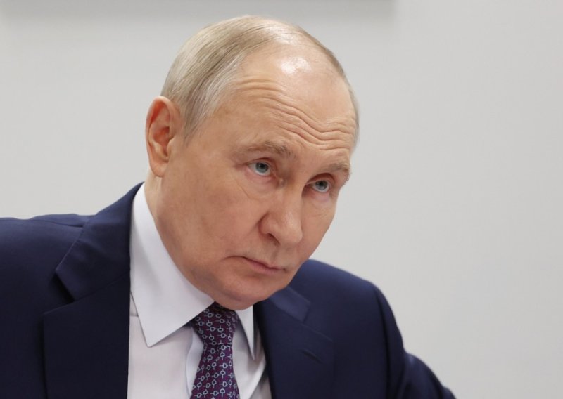 Putin najavio rapoređivanje novog nuklearnog projektila: 'Najmoćniji na svijetu'