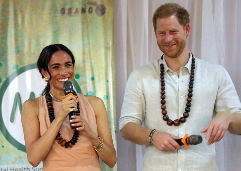 Meghan podijelila rijetke obiteljske prizore: Princeza Lilibet upoznala Pepeljugu