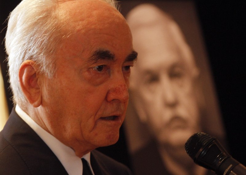 Preminuo mons. Drago Šimundža: Svećenik, profesor i urednik koji je ostavio dubok trag