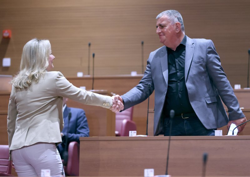 Veselo u Saboru: Dvojica zastupnika imala poseban razlog za slavlje