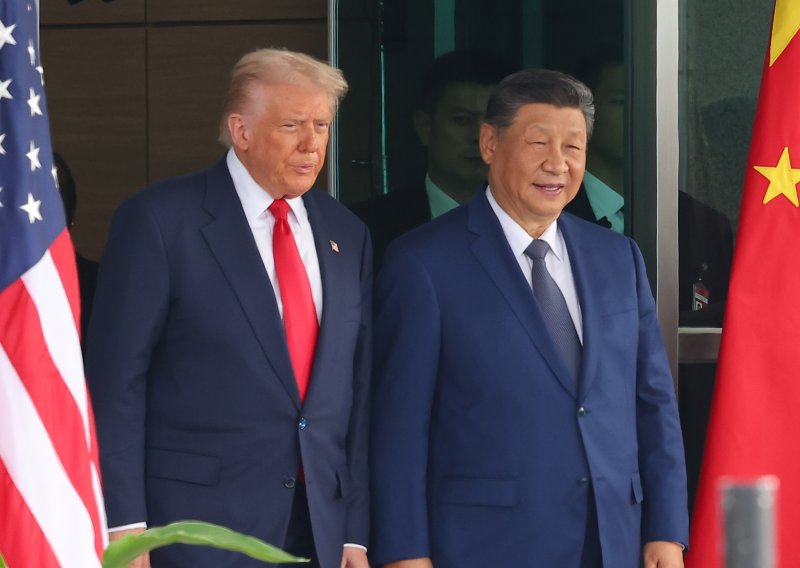 Trump u Kinu poveo jak sastav: Evo tko mu je sve u pratnji