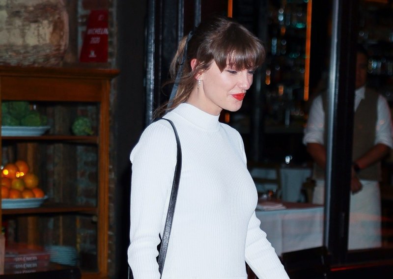 U bijelom od glave do fantastičnih cipela: Taylor Swift zna odabrati dobre komade