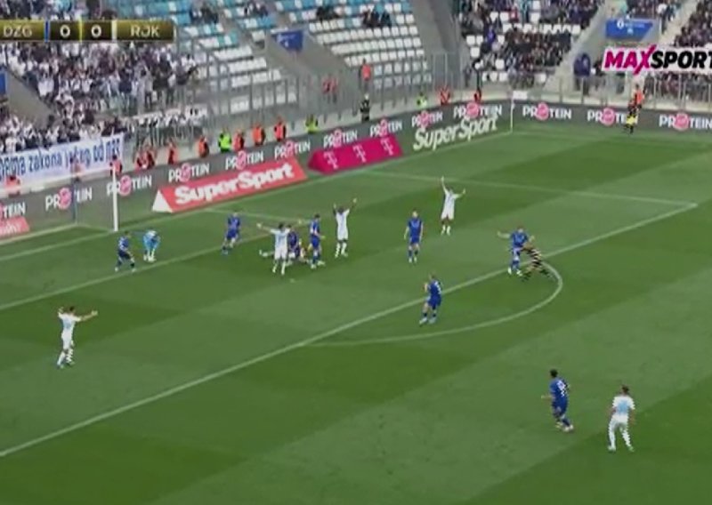 Pogledajte situaciju zbog koje je Rijeka tražila penal. Što vi mislite, je li Rijeka oštećena?
