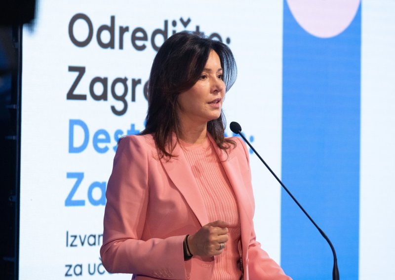 Ružičasti sako i crne hlače: Martina Bienenfeld pokazala kako može izgledati profinjeno