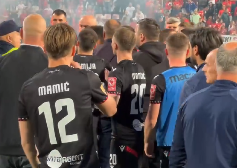 Pogledajte kaos u Mostaru: Štimac se nakon osvojenog trofeja nagurava sa zaštitarom
