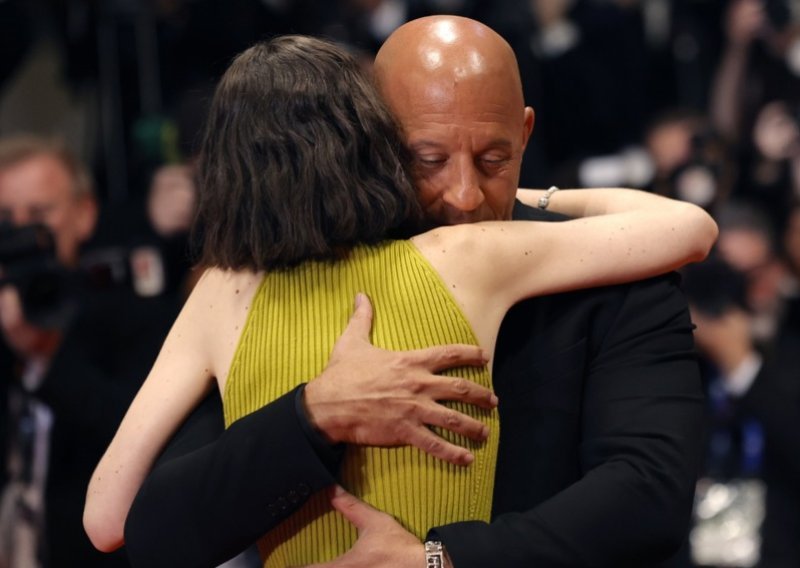 Emotivan trenutak koji je sve ganuo: Vin Diesel zagrlio kćer pokojnog Paula Walkera