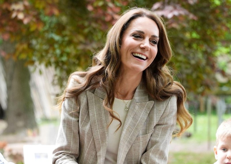 Svi pričaju o reakciji Kate Middleton u susretu s bebom; video je u trenu postao viralan