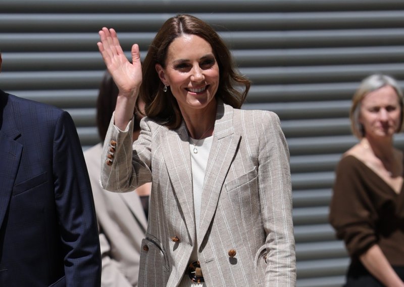 Kate Middleton je kraljica klasike, a ovoj kombinaciji ni najveći kritičari neće naći manu