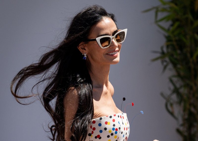 Mislite što hoćete, ali za nas je ovo najšarmantnija haljina godine - a sve zbog ovih detalja