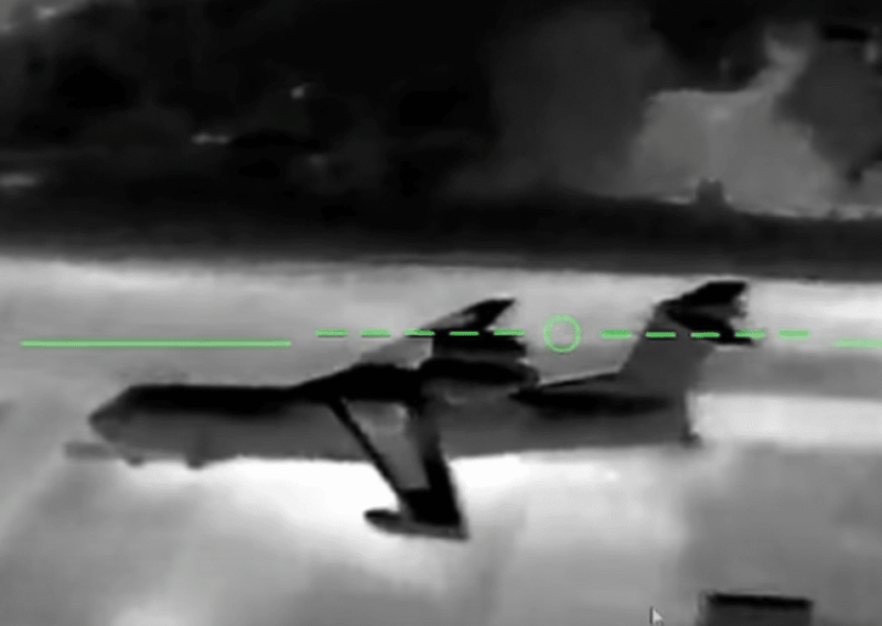 Ukrajinci zadali bolan udarac ruskoj vojsci: Razorili rijetki amfibijski mlažnjak i helikopter