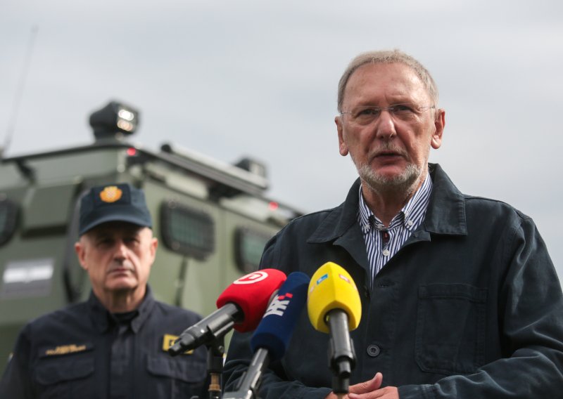 Božinović: Raste interes za posao policijskog službenika