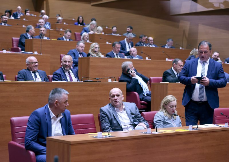 Teške optužbe nakon propalog izbora ustavnih sudaca: 'Periferni i banalni razlozi'