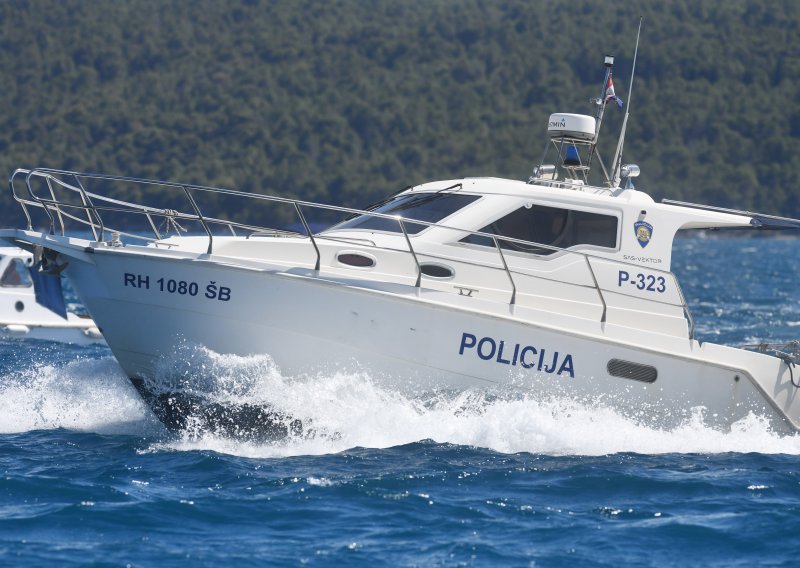 Policija je imala pune ruke posla: 67-godišnji Nijemac u nevrijeme otišao kajakom