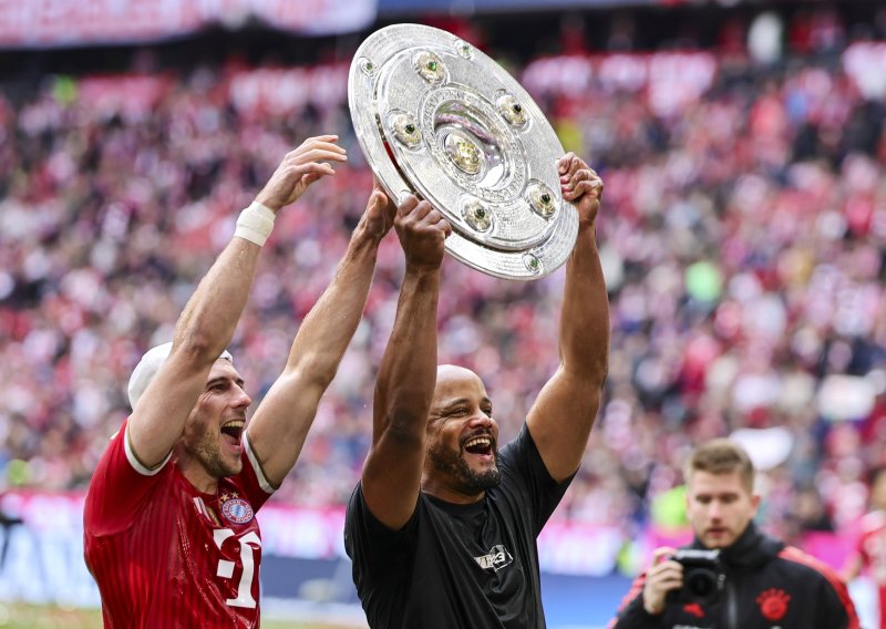 Velike emocije na Allianz Areni: Bayern se oprostio od trojice nogometaša