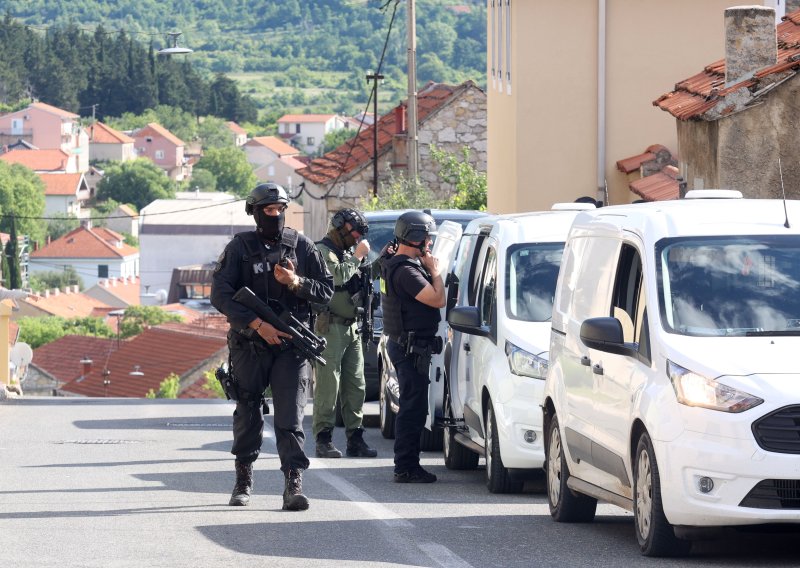 Škole i vrtić u Drnišu u ponedjeljak neće raditi