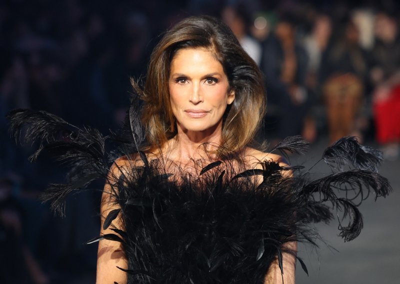 Cindy Crawford priznala što ju je počelo mučiti nakon 50. godine
