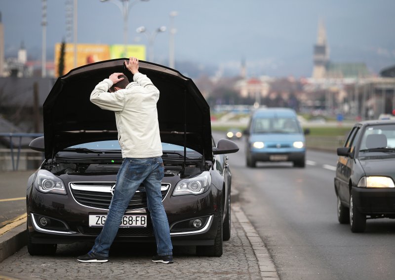 Pet znakova da se auto sprema za ozbiljan kvar