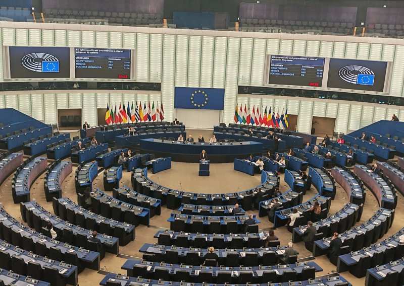 Bruxelles trese nova afera: Najbolji poslovi dijele se po političkoj vezi?