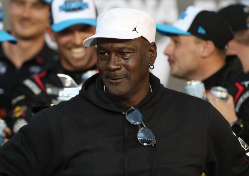 Svi u sobi su zaplakali: Michael Jordan ispunio posljednju želju bivšoj učiteljici