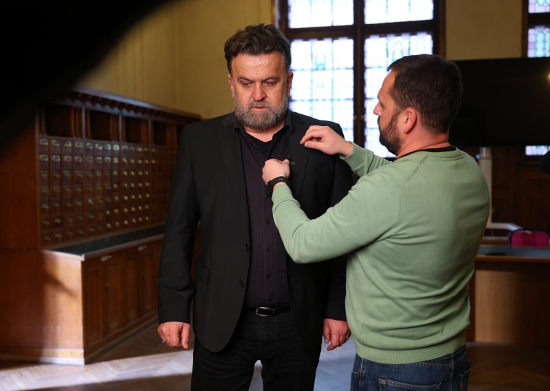 Dupla doza 'Dosjea Jarak': 'Pljačka stoljeća' prati krađu građe iz NSB-a, a 'Leš u kauču' sudbinu slavnog slikara Slavka Stolnika