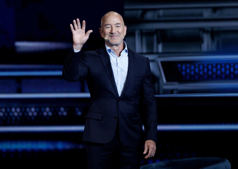 Bezos: 'Ljudi griješe. AI će otvoriti više radnih mjesta nego što će ih ugasiti'