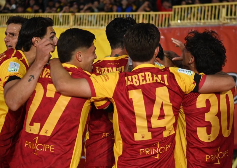 Čudesni Mirko i mali klub s juga Italije preživjeli pakao Sicilije i stigli na korak do Serie A nakon 43 godine