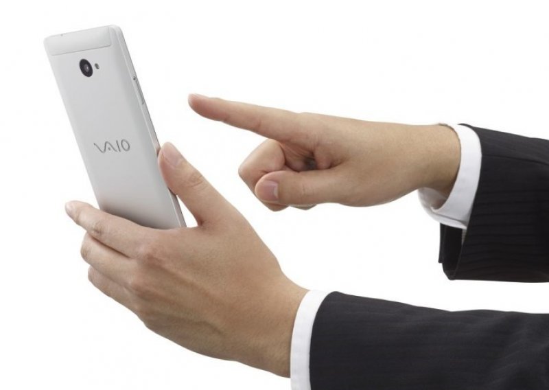 VAIO ima prvi mobitel koji pokreće Windows 10 Mobile