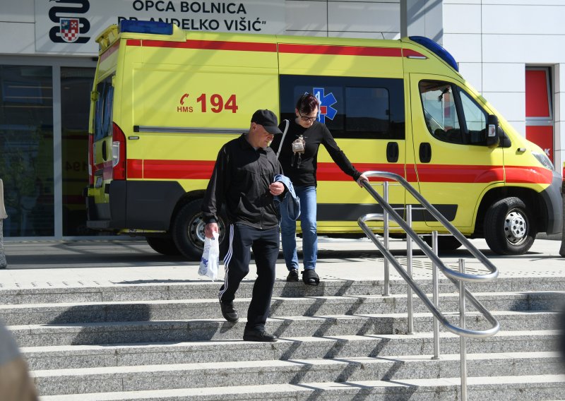Bjelovarska bolnica ukida naplatu parkinga, HDZ traži besplatna mjesta i oko bolnice