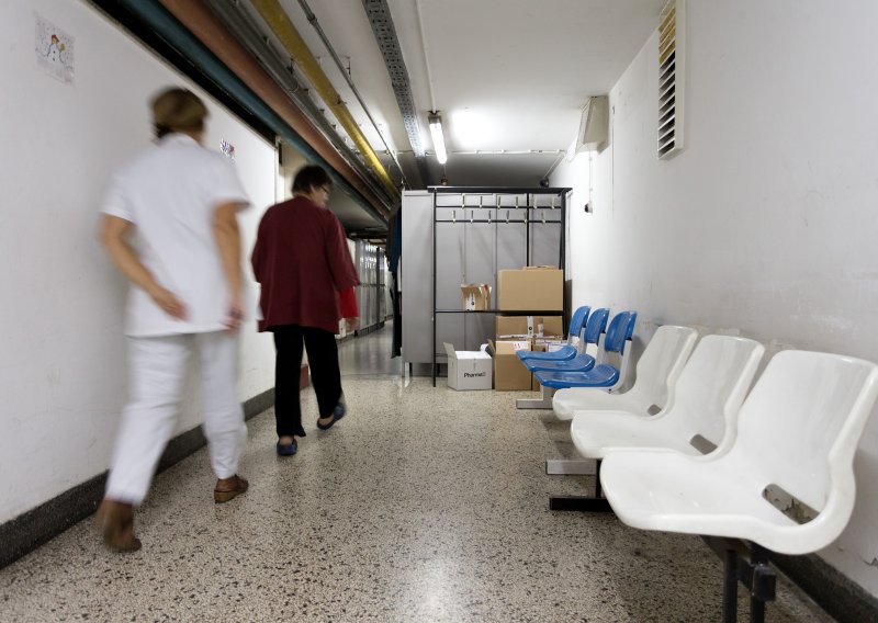 Ministarstvo zdravstva o dvojnom radu liječniku: Ne može riješiti čekanje, ali...