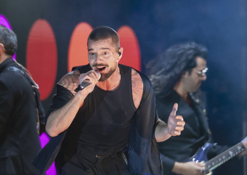 Neočekivan trenutak na koncertu Rickyja Martina: Nastup u Crnoj Gori nakratko prekinut