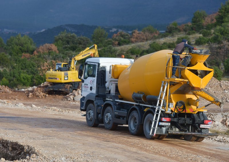 Konačno završen projekt od 77 milijuna eura na Hvaru