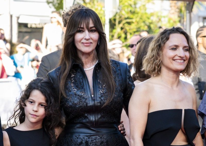 Veliki povratak Monice Bellucci: U izdanju za pamćenje ukrala show u Cannesu