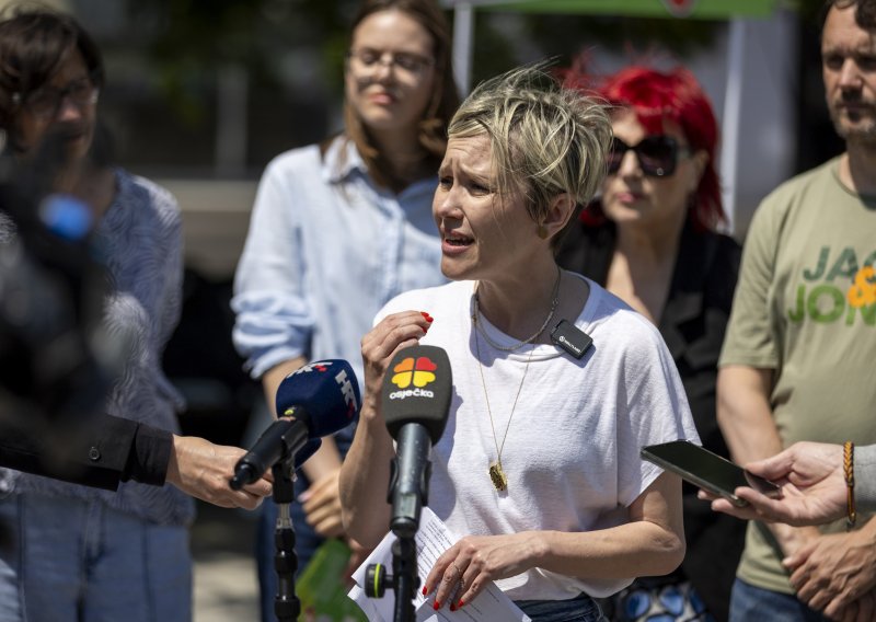 Ivana Kekin: Država privatnicima u Karlovcu već 16 godina plaća magnetnu rezonancu