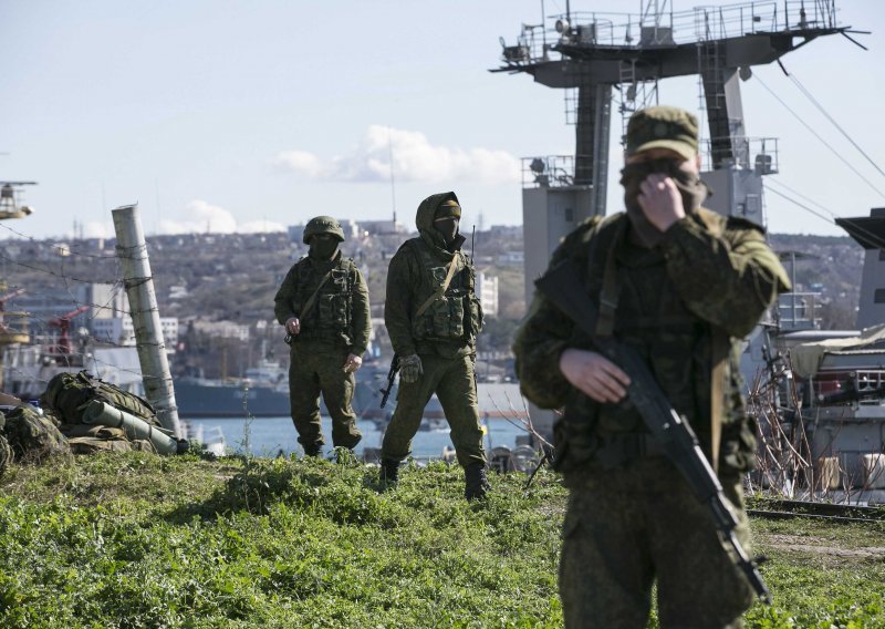 Ruske snage zaposjele dvije baze u Ukrajini