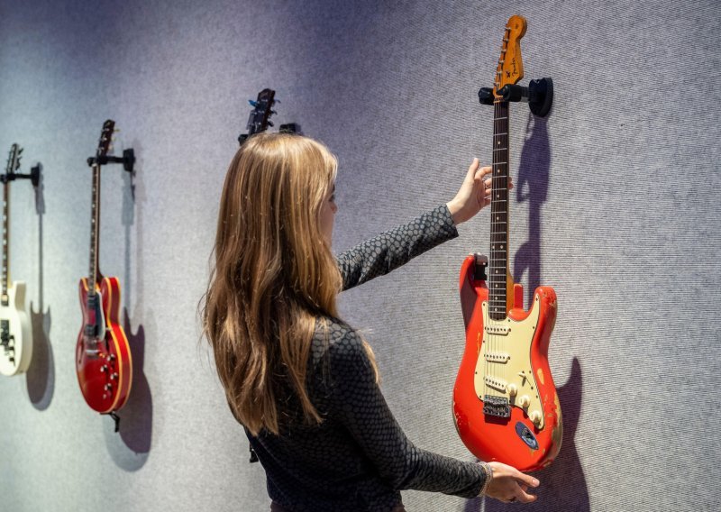 Glazbena industrija na nogama: Fender krenuo u obračun s malim proizvođačima gitara