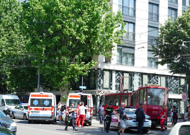 Novi detalji tramvajske nesreće u Beogradu: Broj ozlijeđenih porastao na 15