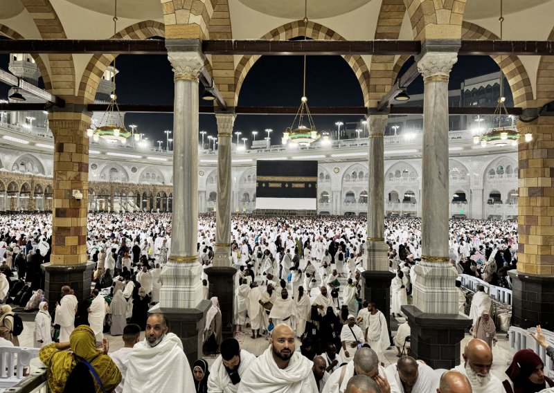 Uslijed rata u Iranu: Stotine tisuća muslimana krenule na hadž u Meku