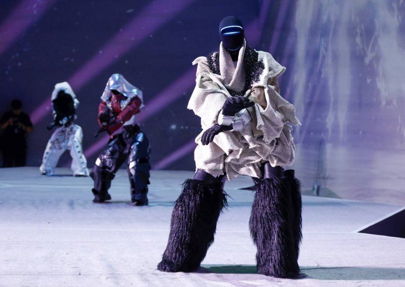 VIDEO Roboti s perikama plešu K-pop, pripremaju i modnu reviju: Otvoren najbizarniji tematski park na svijetu