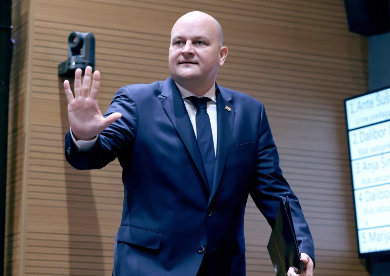 Ante Šušnjar odgovorio Ani Brnabić