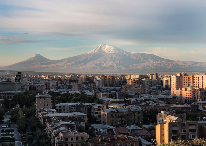 Ova zemlja pretvara se u glavno sjecište Istoka i Zapada: Putin sve budno prati