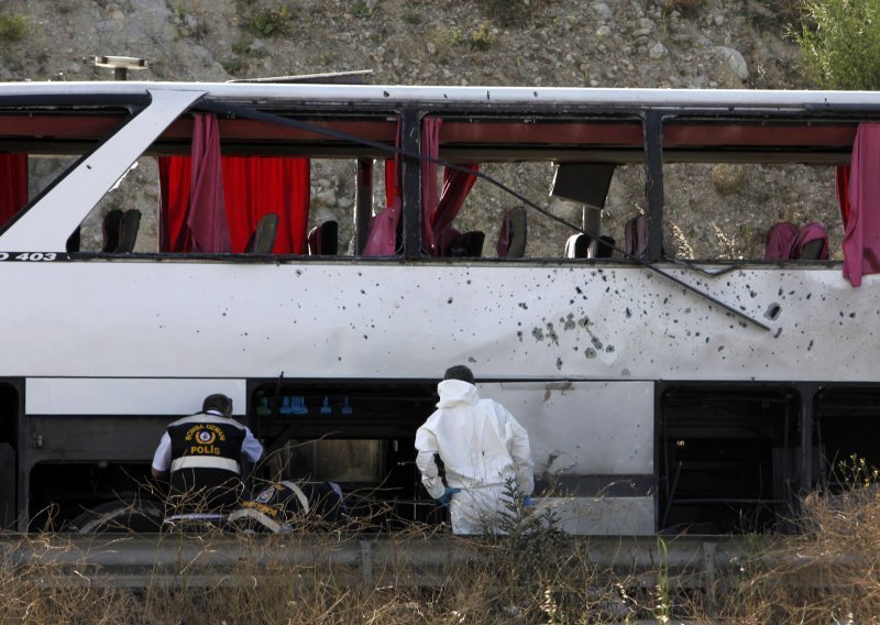 Bombaški napad u Istanbulu; troje mrtvih