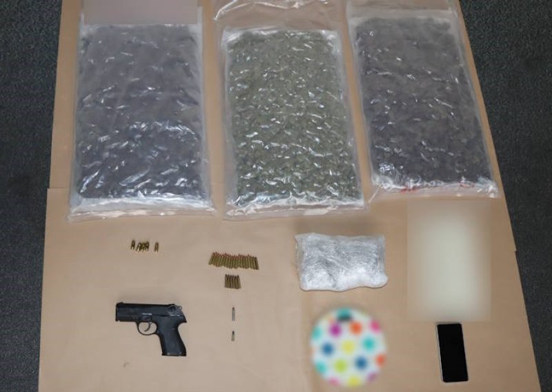 U stanu u Dubravi skrivao 3,6 kilograma marihuane i pištolj