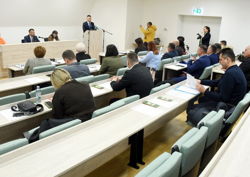 Sisak uskoro slavi Dan grada, zaposlenicima regres 200 eura