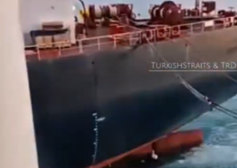 VIDEO Dronovi kod Turske pogodili tri tankera iz ruske 'flote u sjeni'