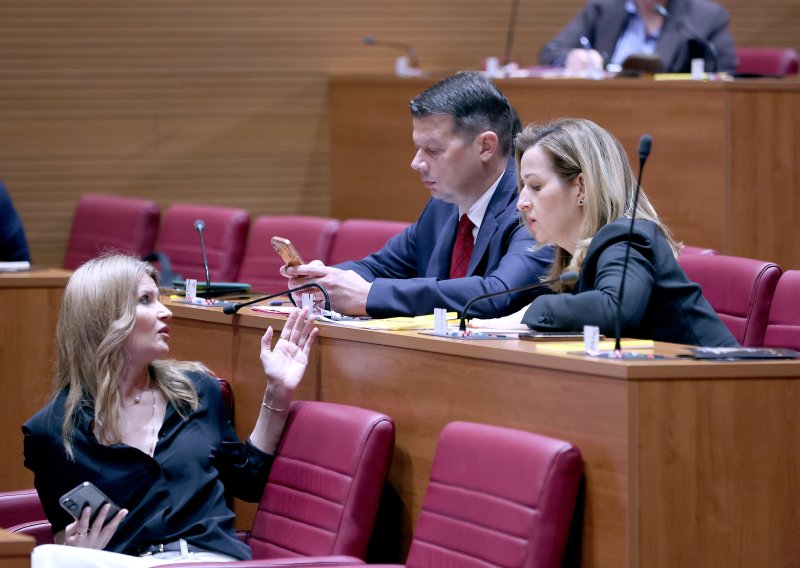 Oporba napala HDZ: Antiinflacijskim mjerama udarate na građane